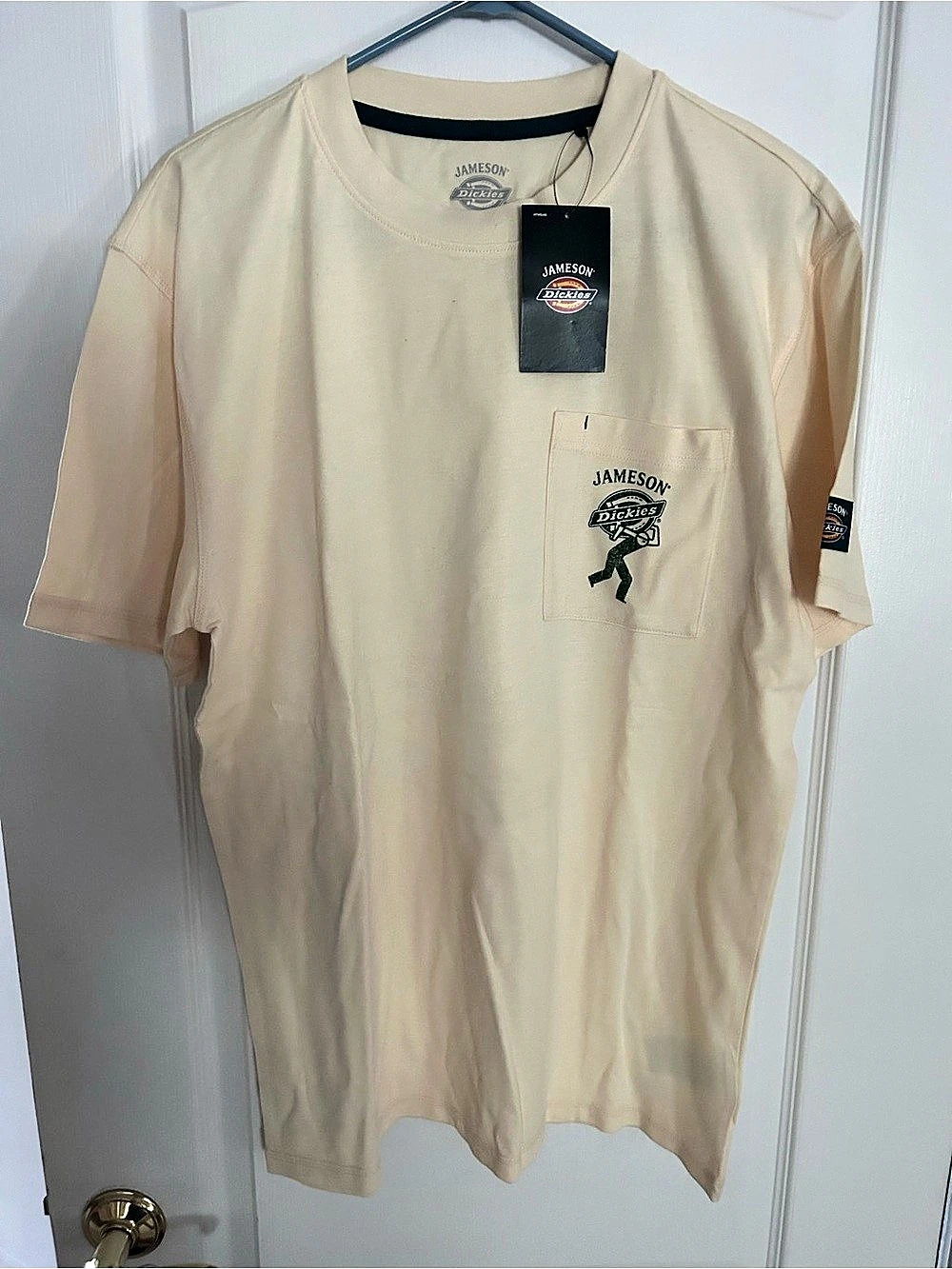 Dickies x Jameson Graphic Pocket T-Shirt Cream & Green Medium